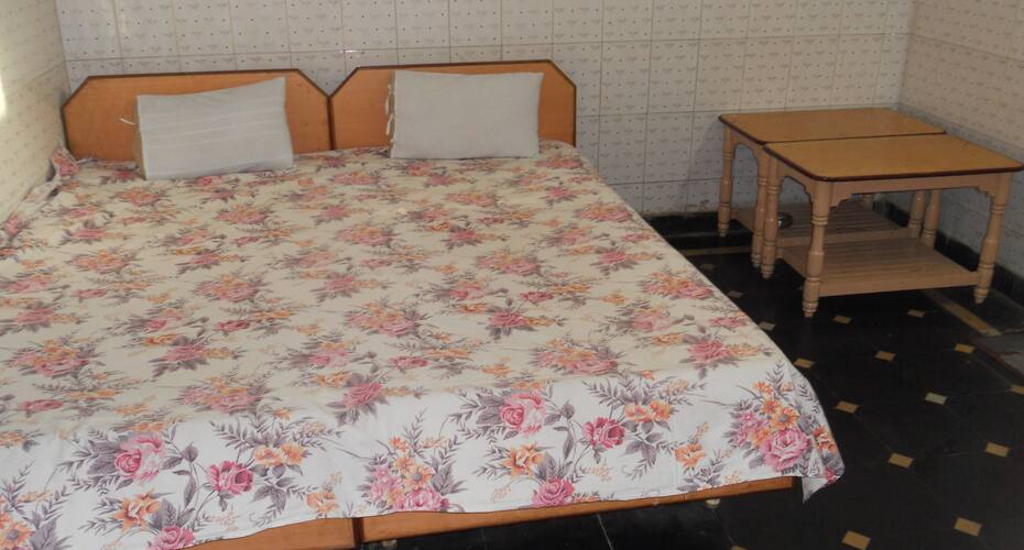 Hotel Madhu Chandra, Eluru 4